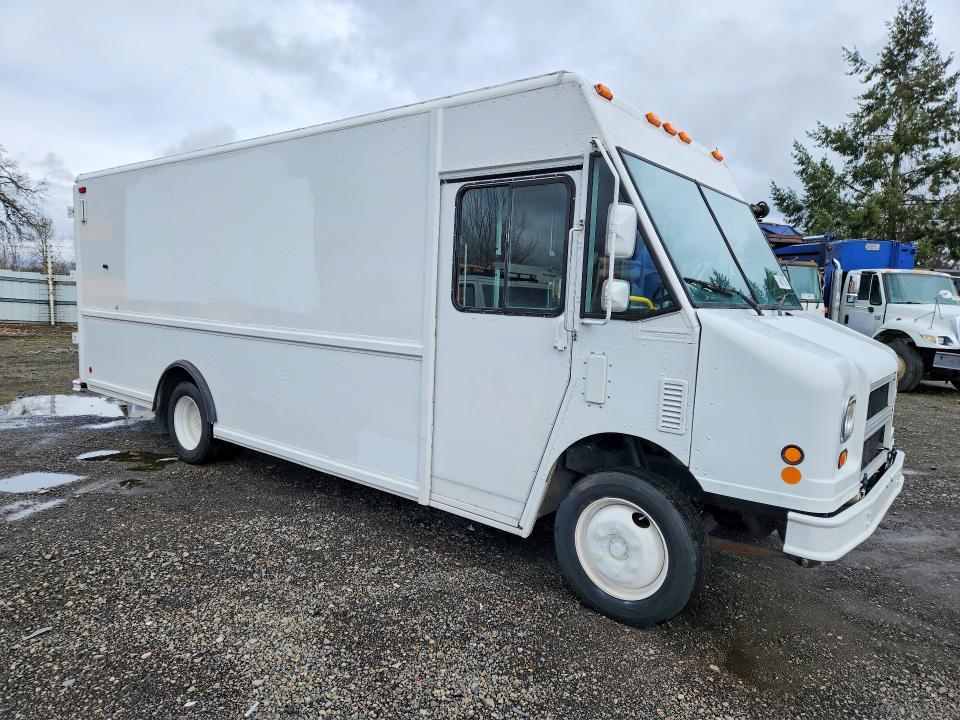 2004 Freightliner MT45 Chassis Delivery Truck