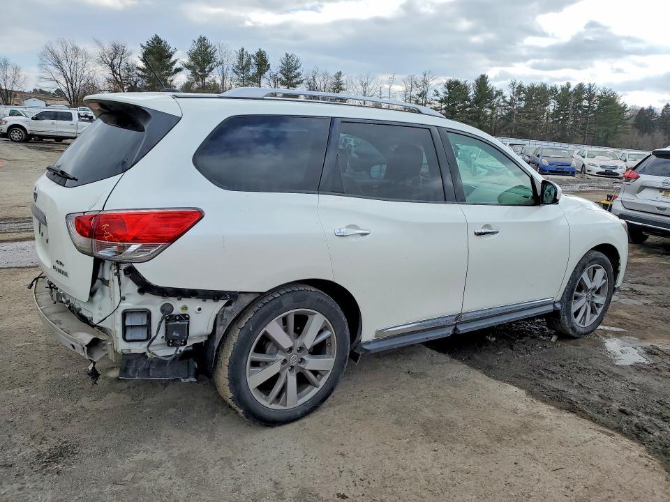 2015 Nissan Pathfinder s