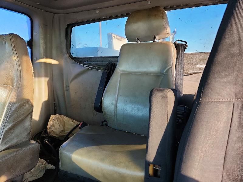 2012 Freightliner M2 106 HEA-Semi Truck