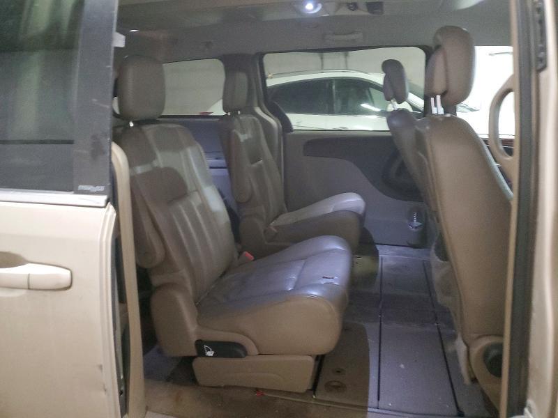 2013 Chrysler Town & Country Touring