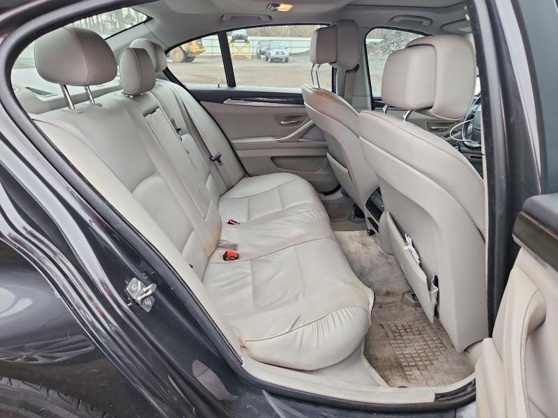 2011 BMW 528 i