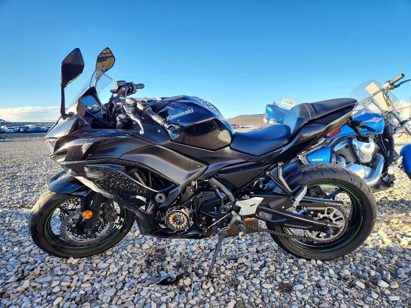 2025 Kawasaki EX650 R