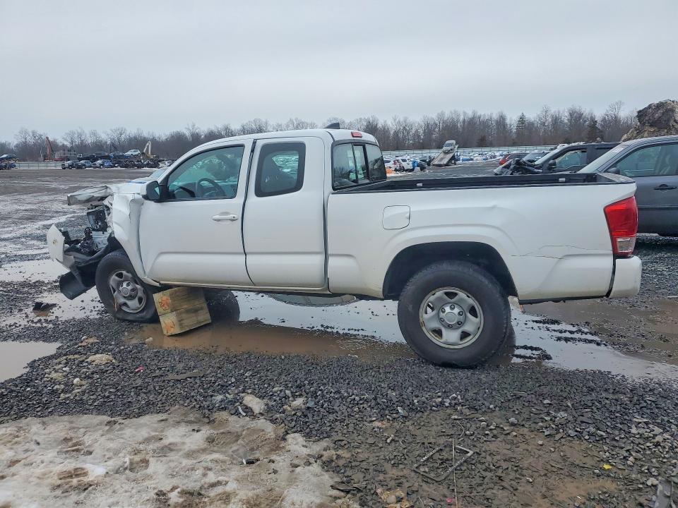 2017 Toyota Tacoma SR