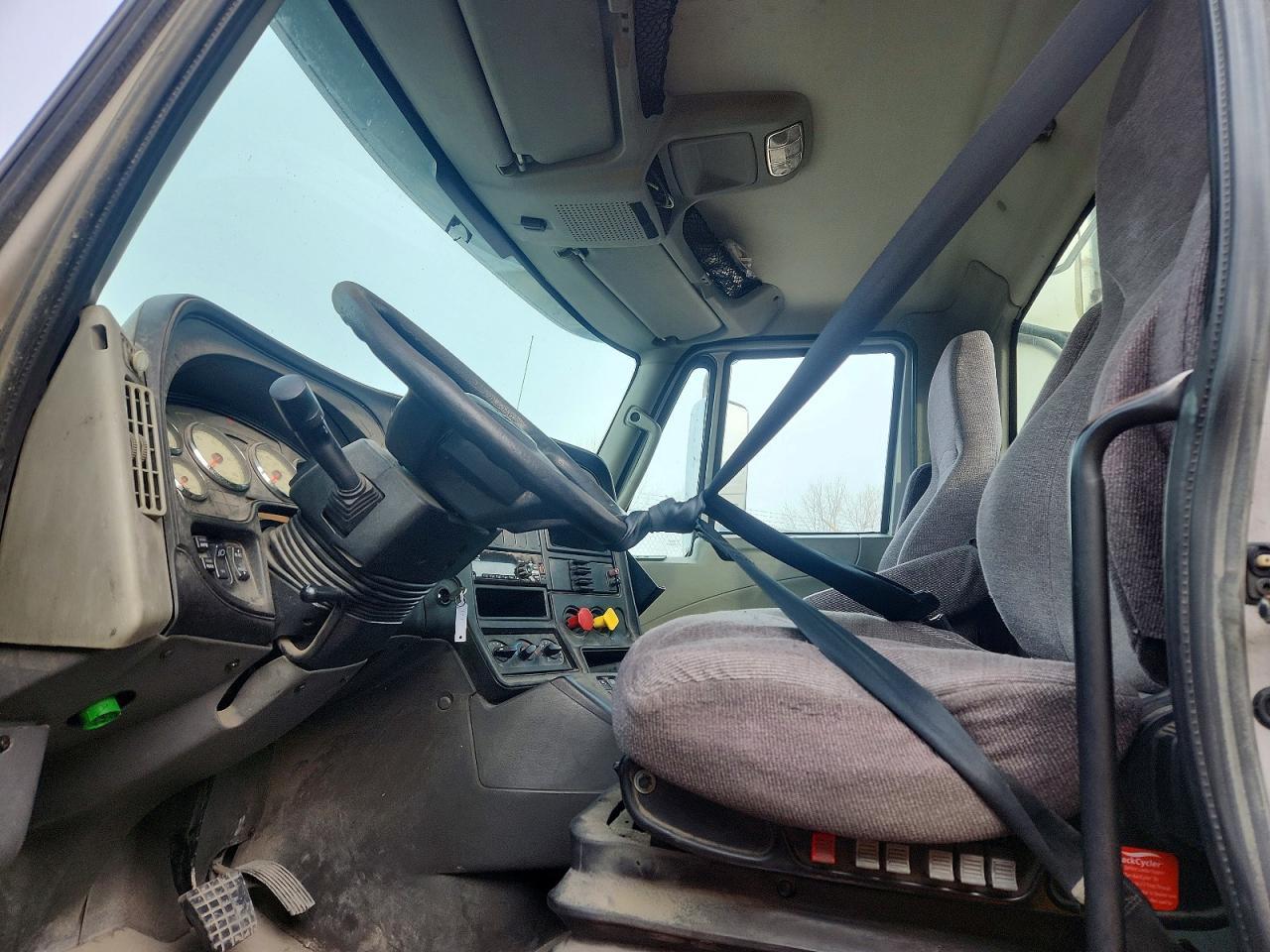 2017 International LF687 Semi Truck