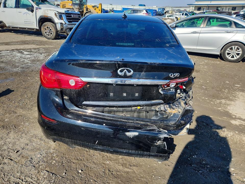2015 Infiniti Q50 Base