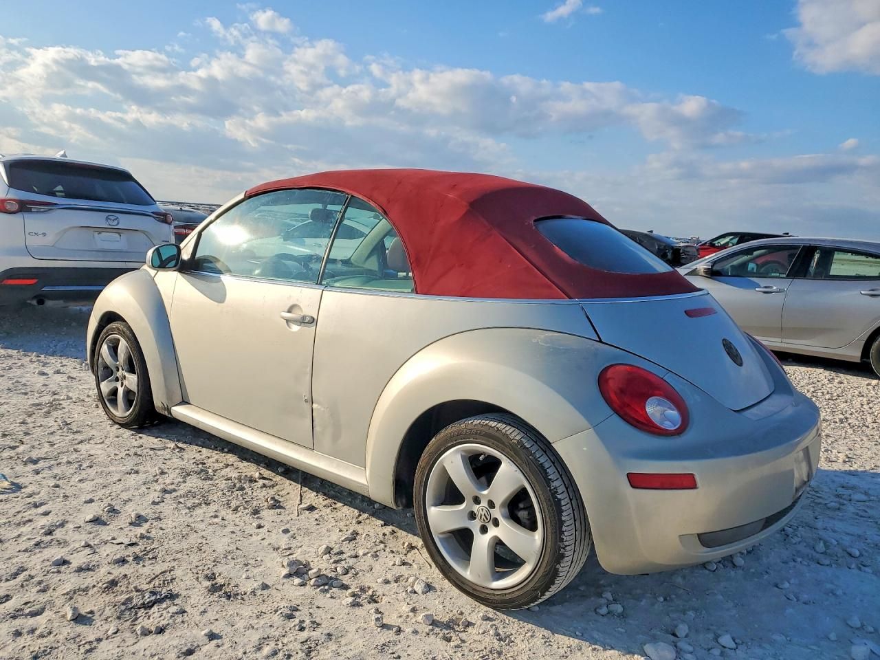 2009 Volkswagen New Beetle Blush Edition