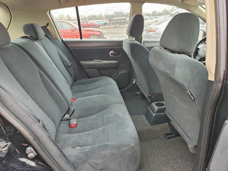 2010 Nissan Versa 1.8 s