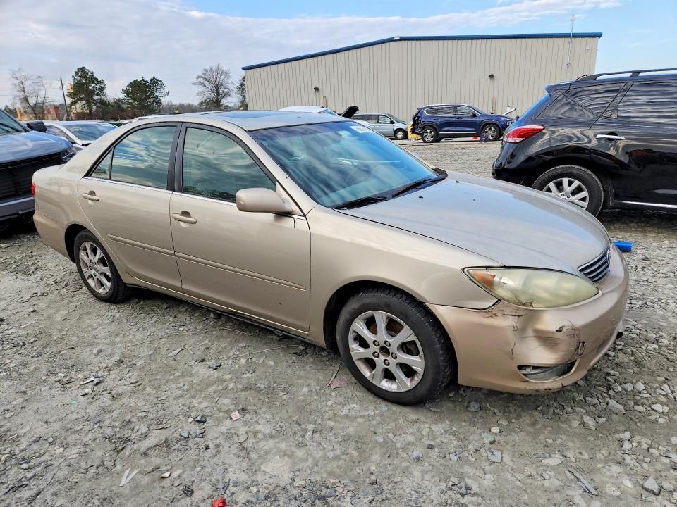 2005 Toyota Camry le