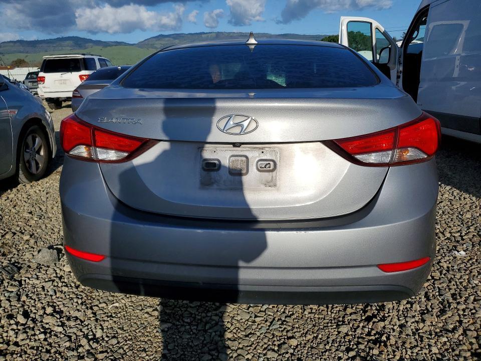 2015 Hyundai Elantra se
