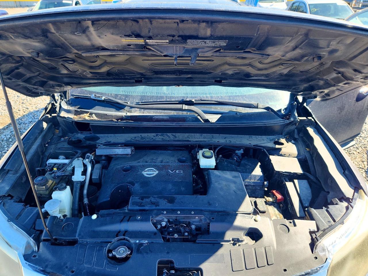 2013 Nissan Pathfinder s