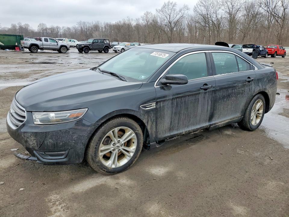2015 Ford Taurus sel