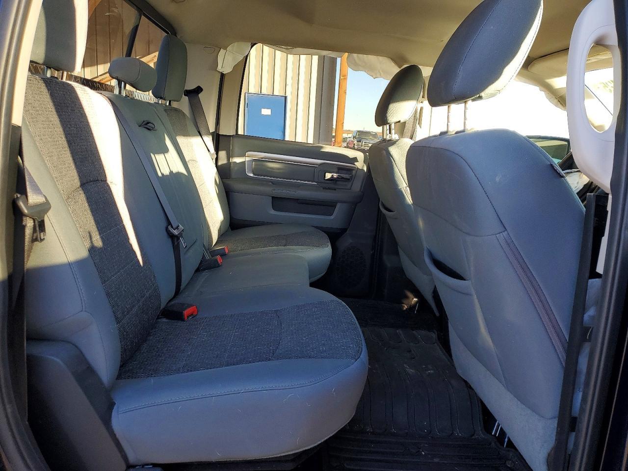 2016 Dodge Ram 1500 slt
