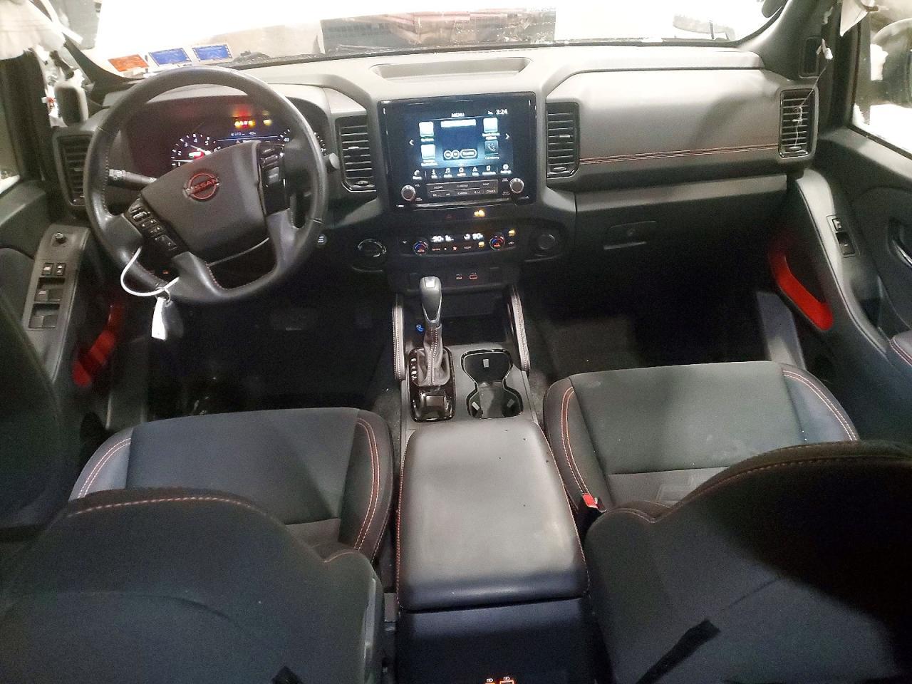 2022 Nissan Frontier s