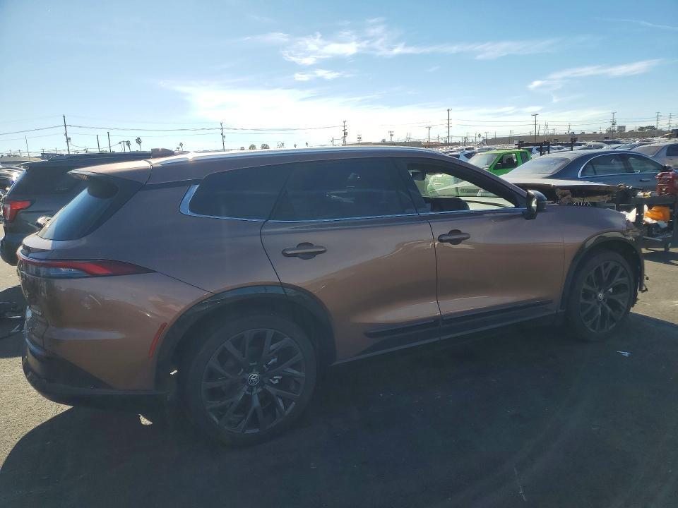 2025 Toyota Crown Signia Limited