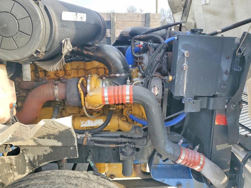 2003 International 9400i Semi Truck