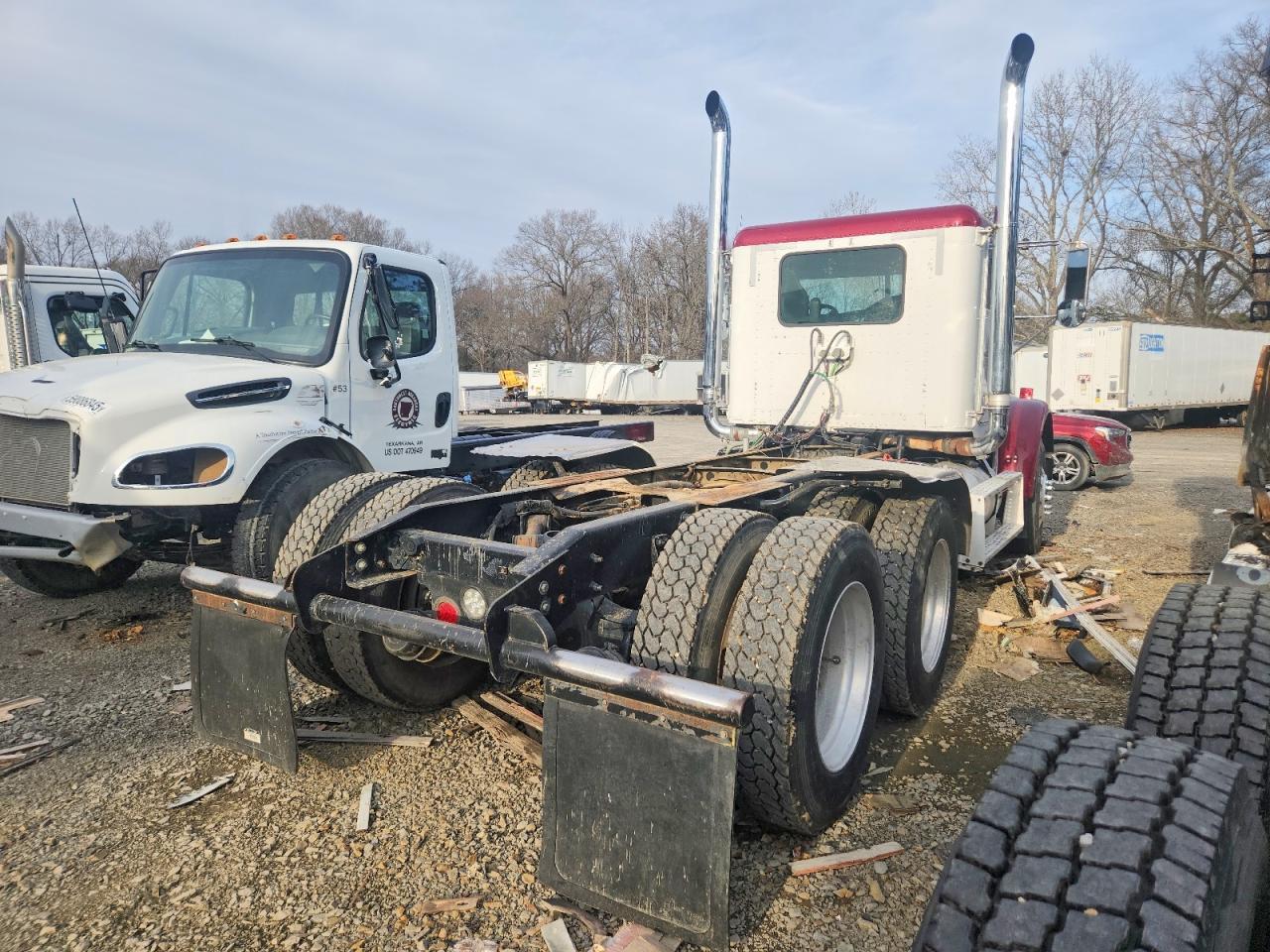 2001 Freightliner FLD120 Truck Cab AND Chassis