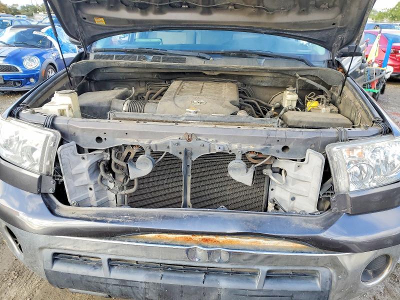 2011 Toyota Tundra Double cab SR5