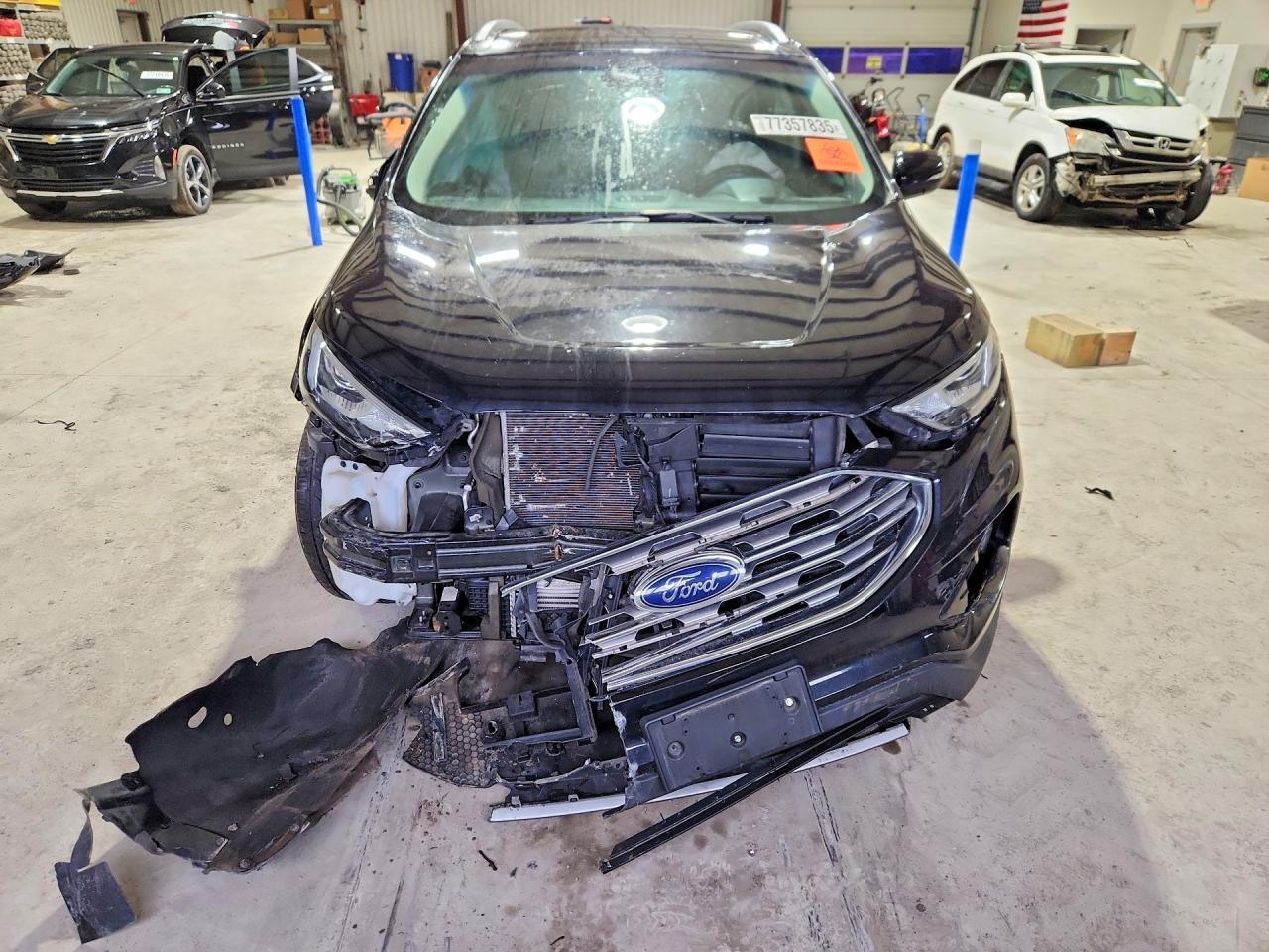 2019 Ford Edge sel