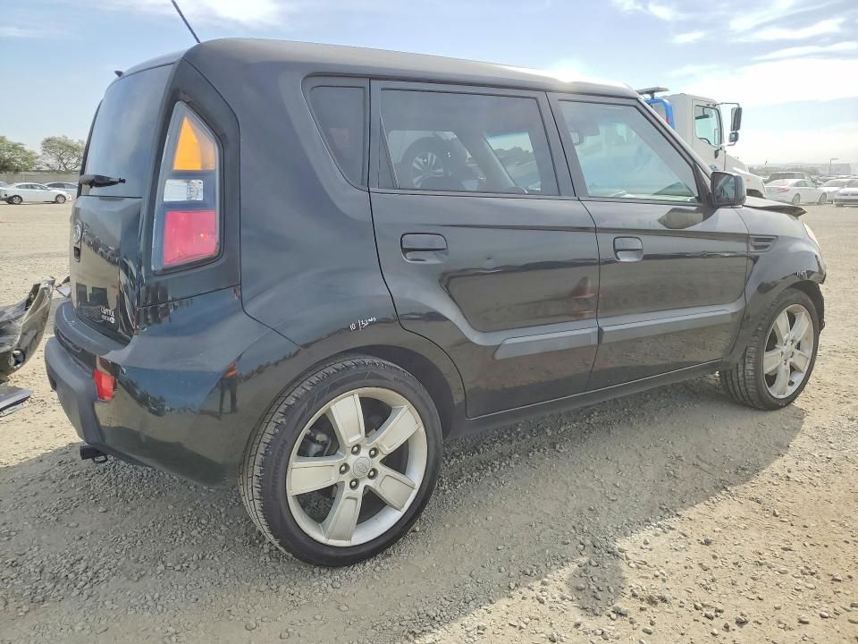 2010 KIA Soul +