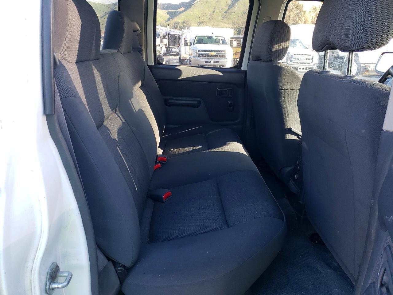 2003 Nissan Frontier Xe-v6