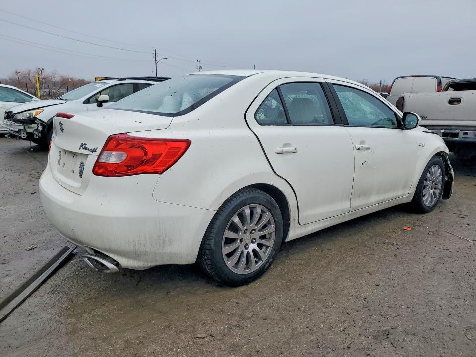 2010 Suzuki Kizashi se