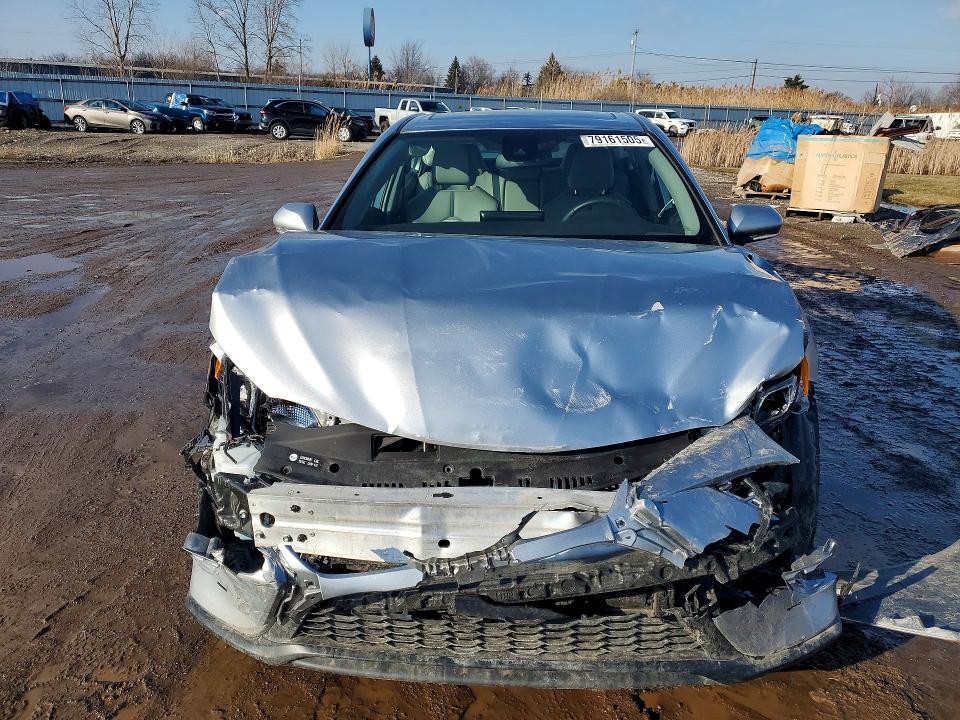 2024 Toyota Camry Hybrid se
