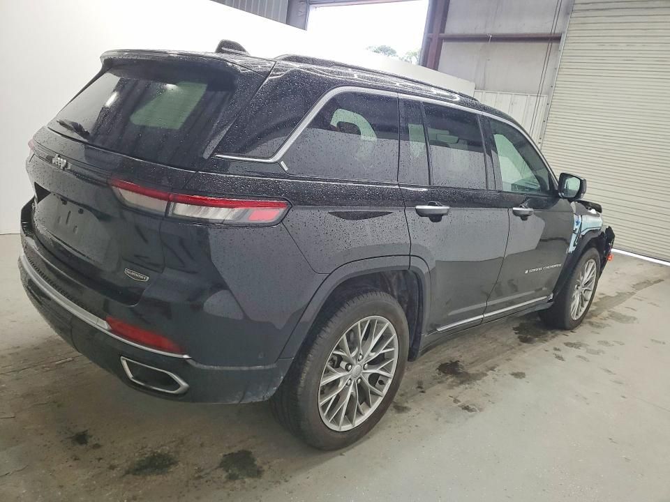 2025 Jeep Grand Cherokee Summit