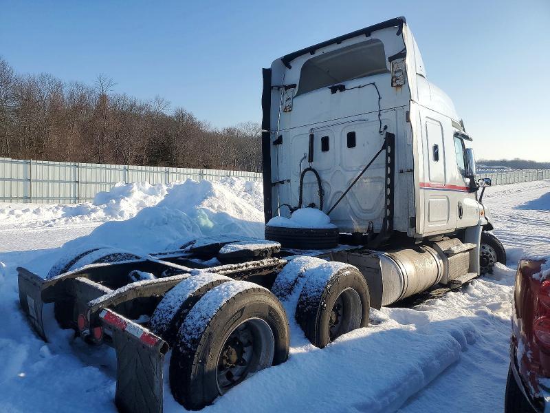 2016 Freigliner 2016 Freightliner Cascadia 113 Semi Truck