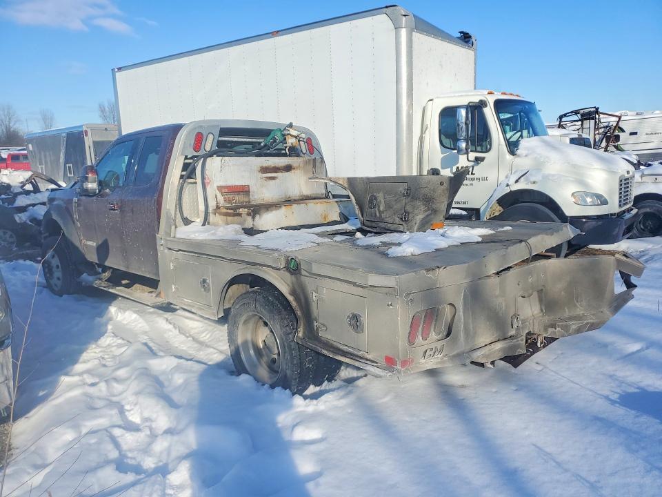 2017 Ford F550 Super Duty Flatbed Truck