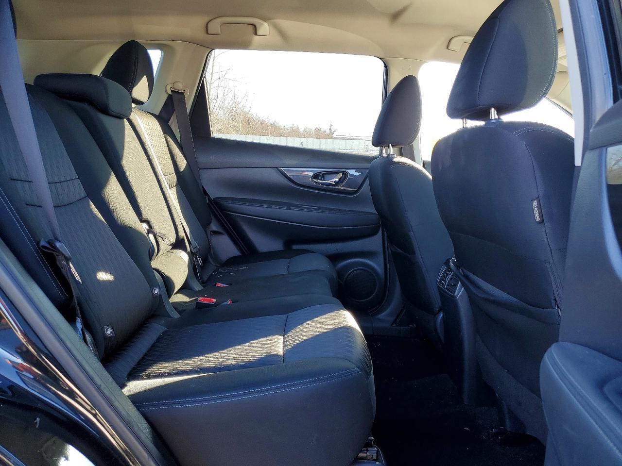 2017 Nissan Rogue s