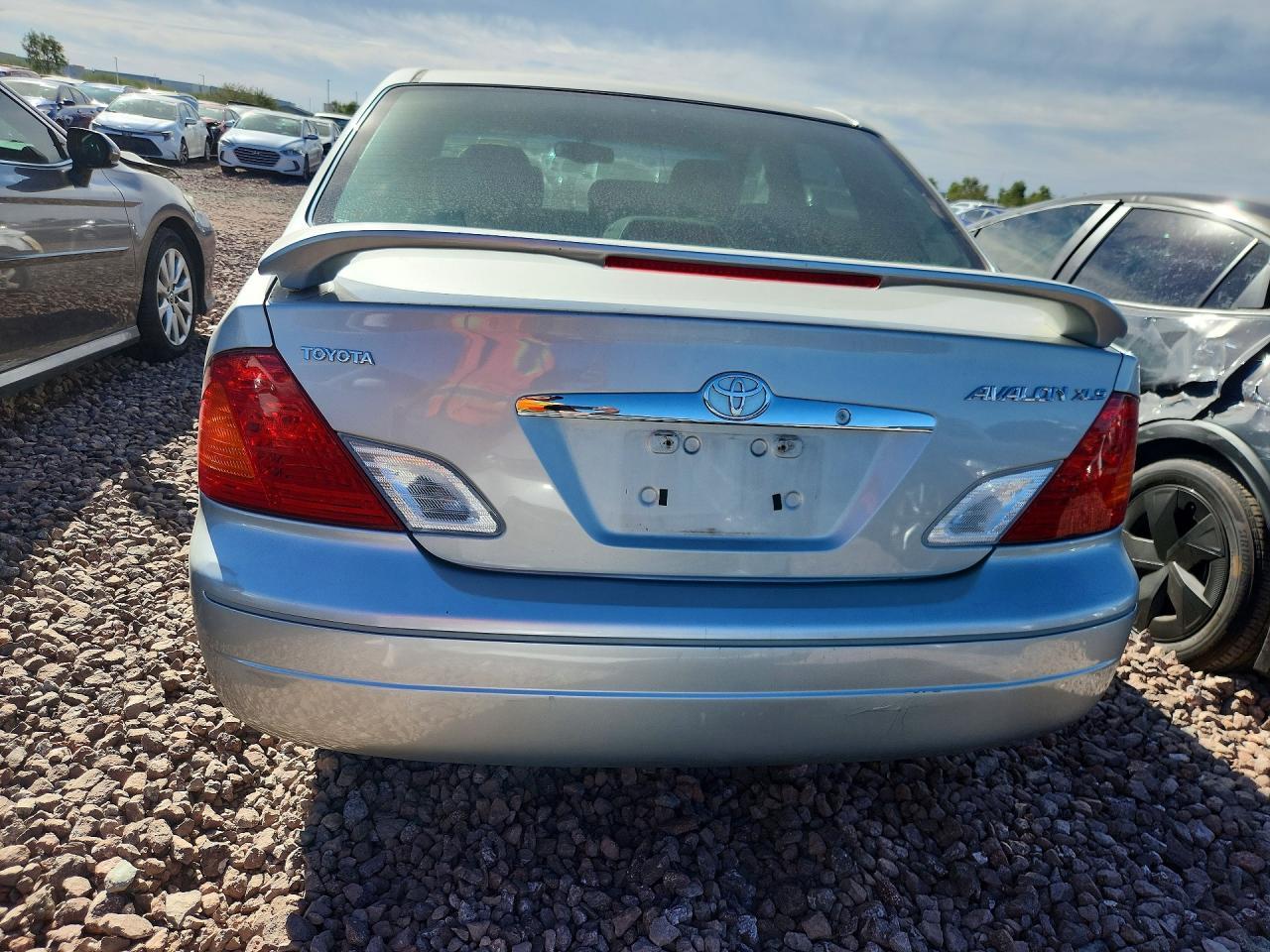 2001 Toyota Avalon xl