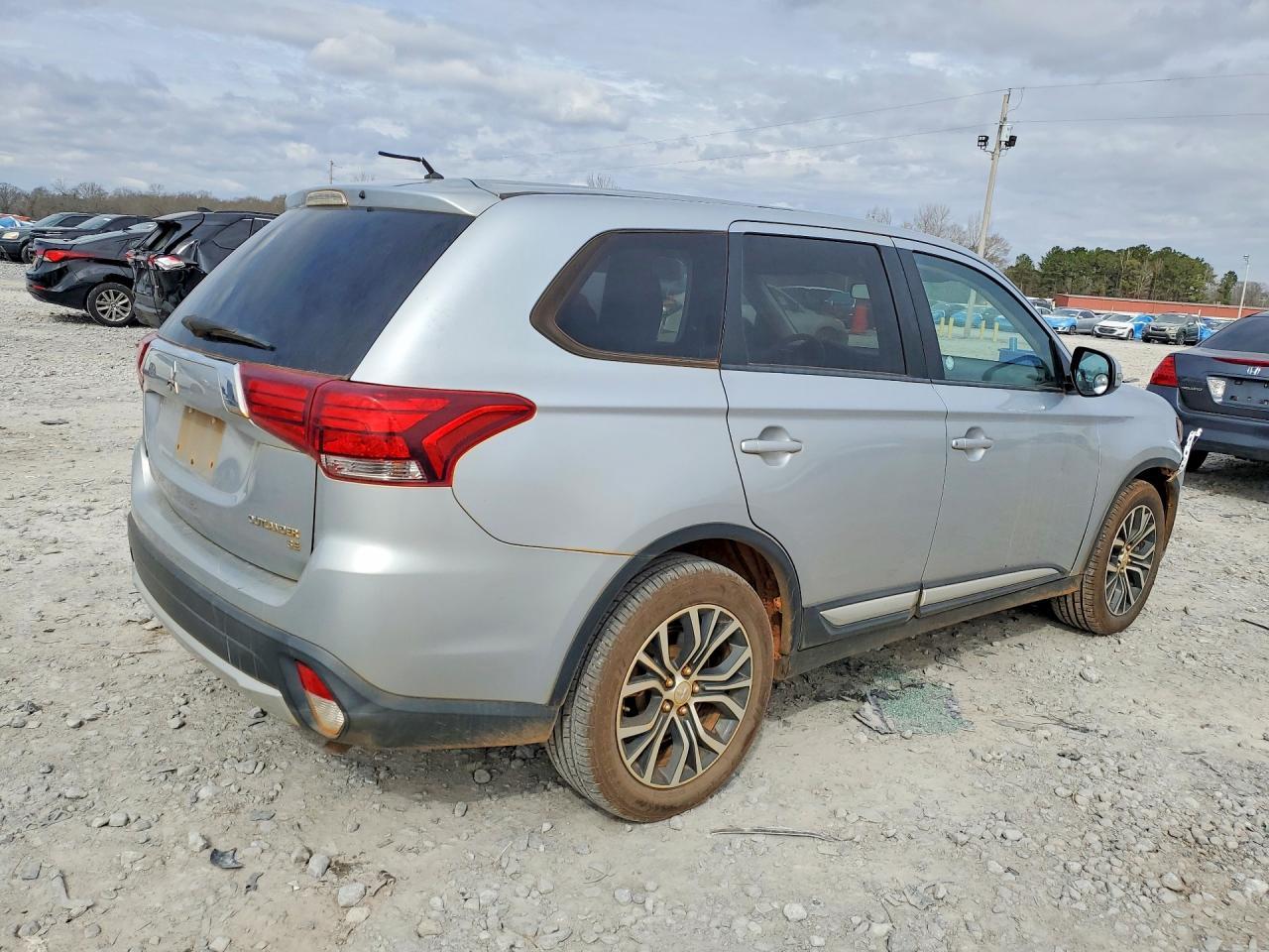2016 Mitsubishi Outlander se