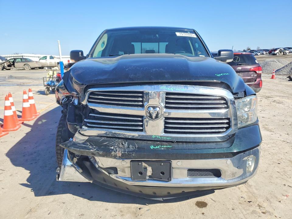 2015 Dodge RAM 1500 SLT