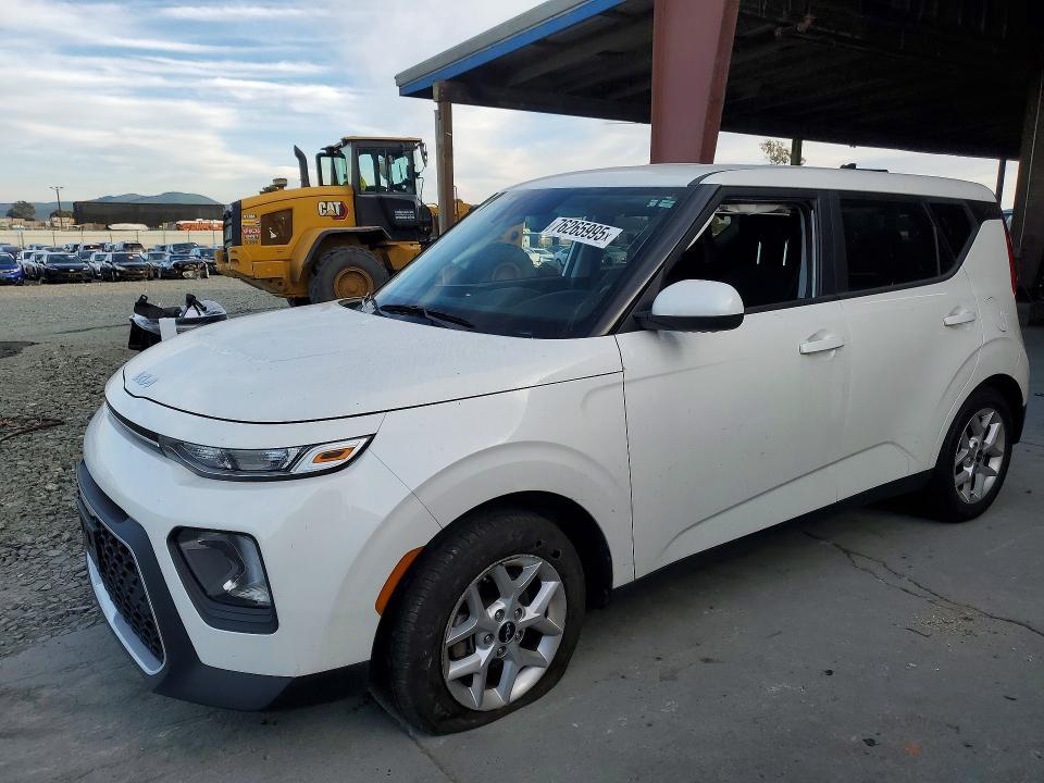 2022 KIA Soul lx