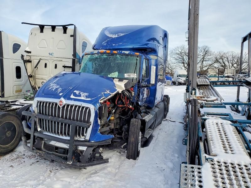 2021 International LT625