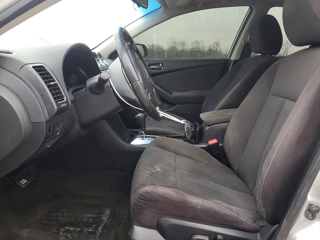 2010 Nissan Altima Base