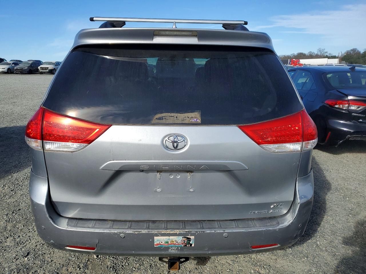 2011 Toyota Sienna xle