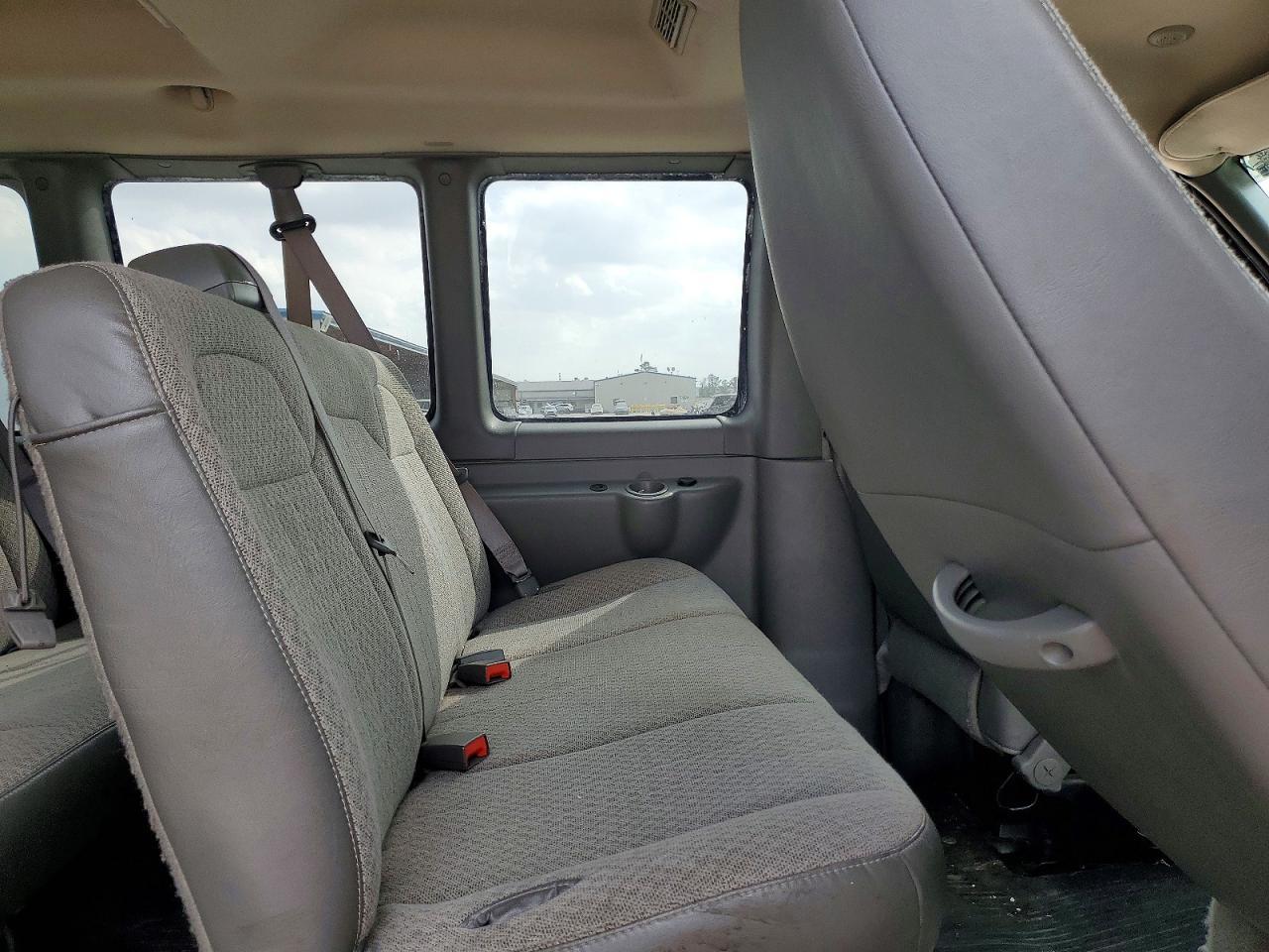 2014 GMC Savana