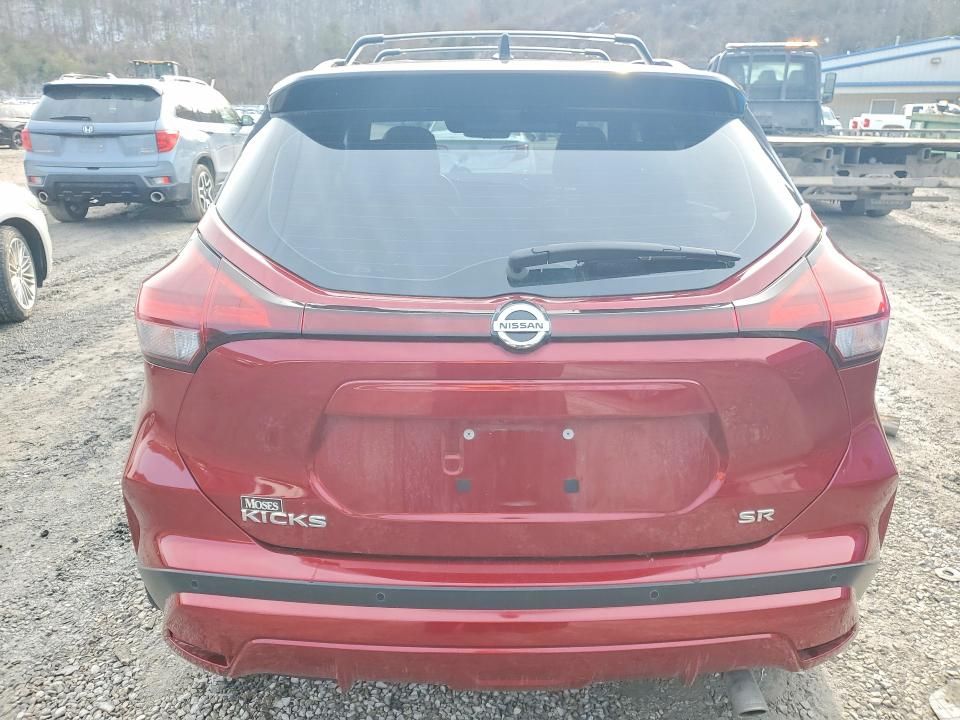 2021 Nissan Kicks sr