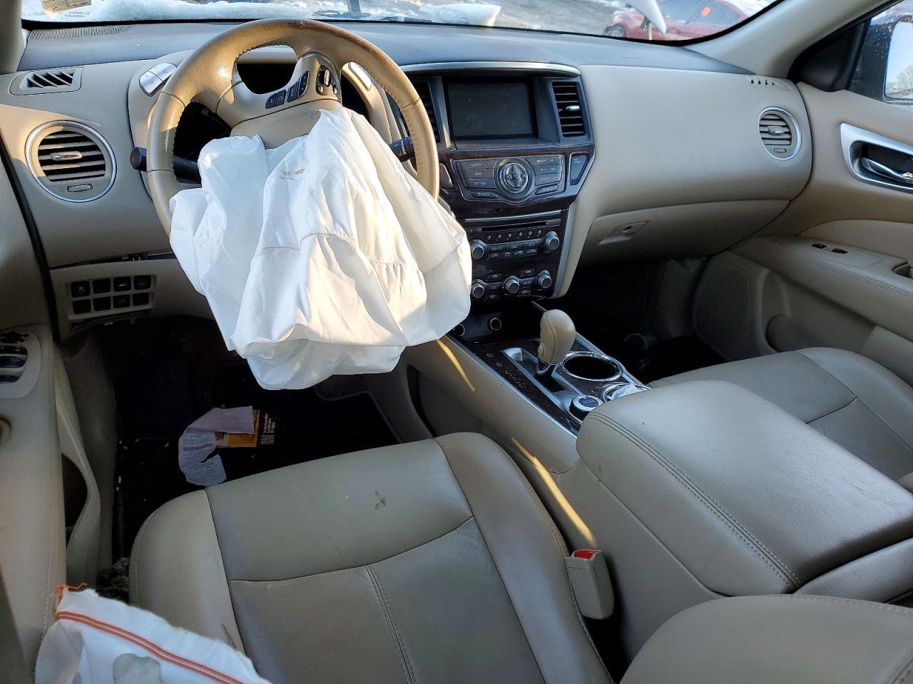 2014 Nissan Pathfinder s