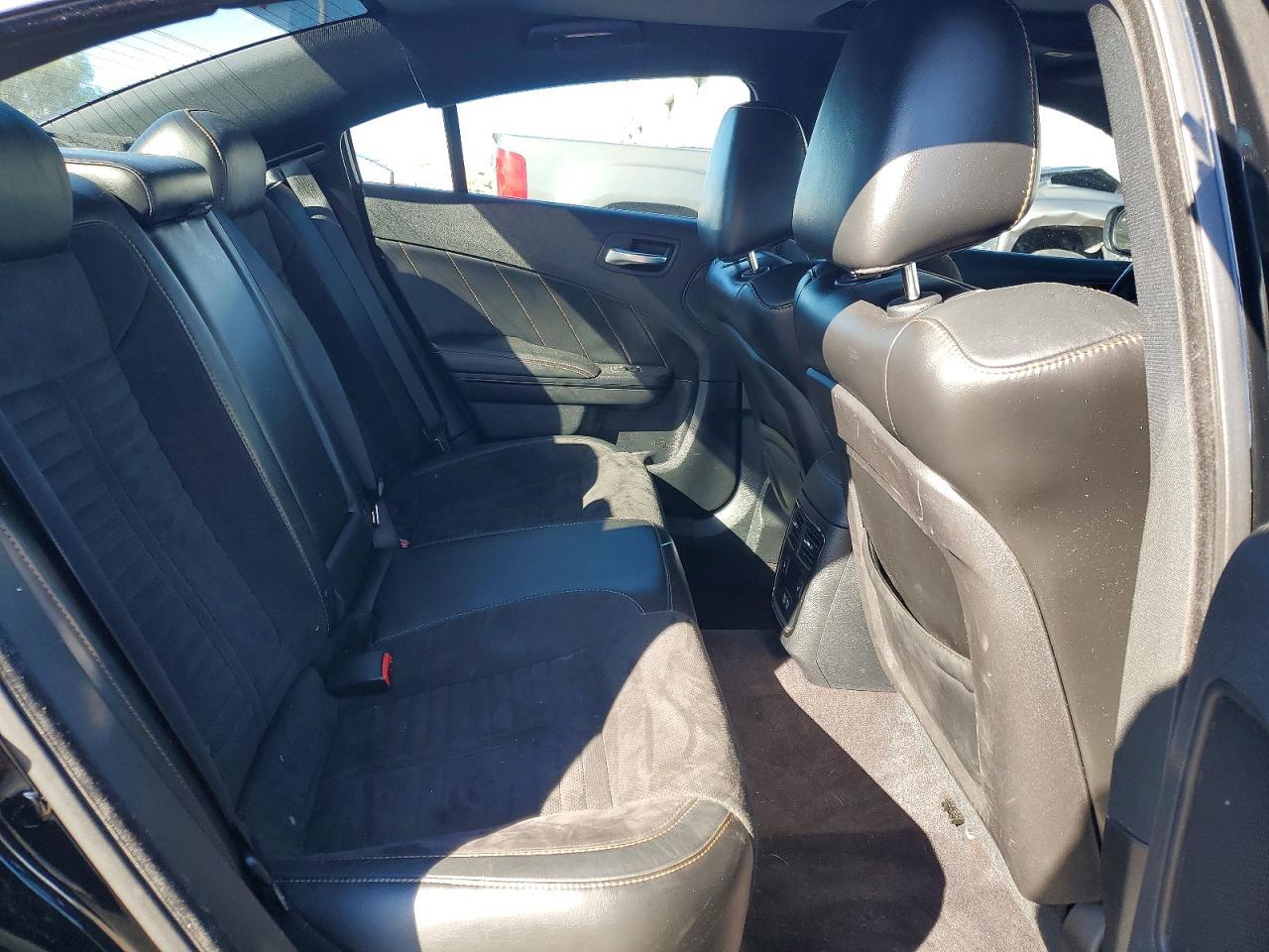2018 Dodge Charger r
