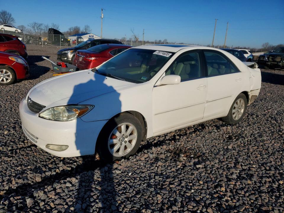 2004 Toyota Camry xle
