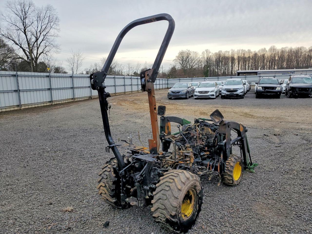 2023 John Deere 1023E Mfwd Lawn Tractor
