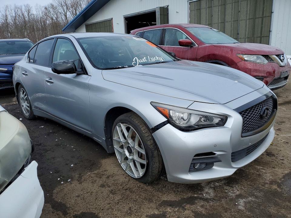 2017 Infiniti Q50 Premium