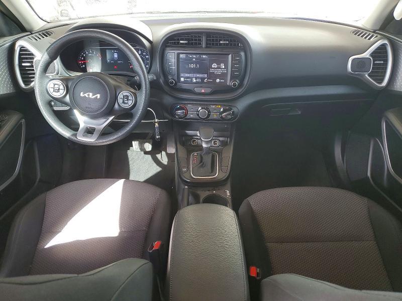 2022 KIA Soul lx