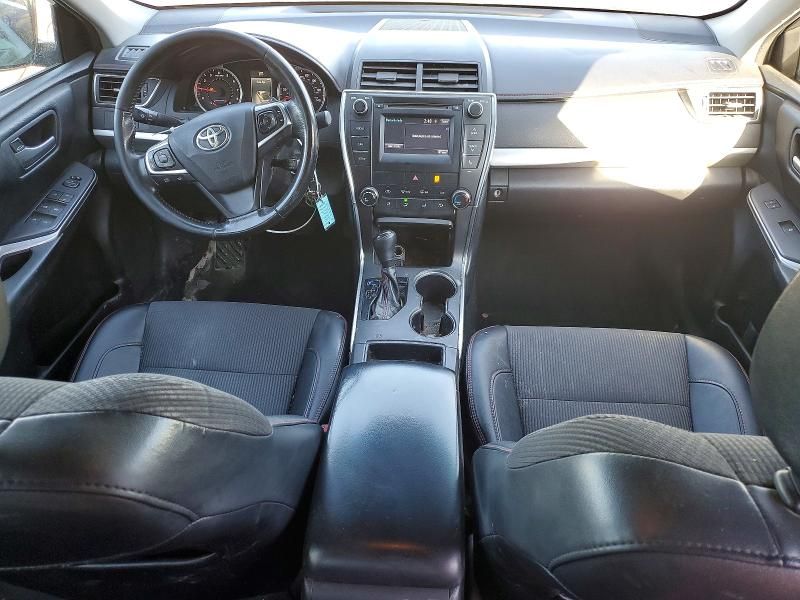 2016 Toyota Camry se