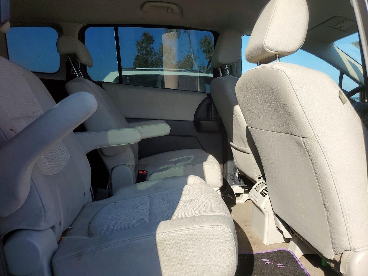 2009 Mazda 5