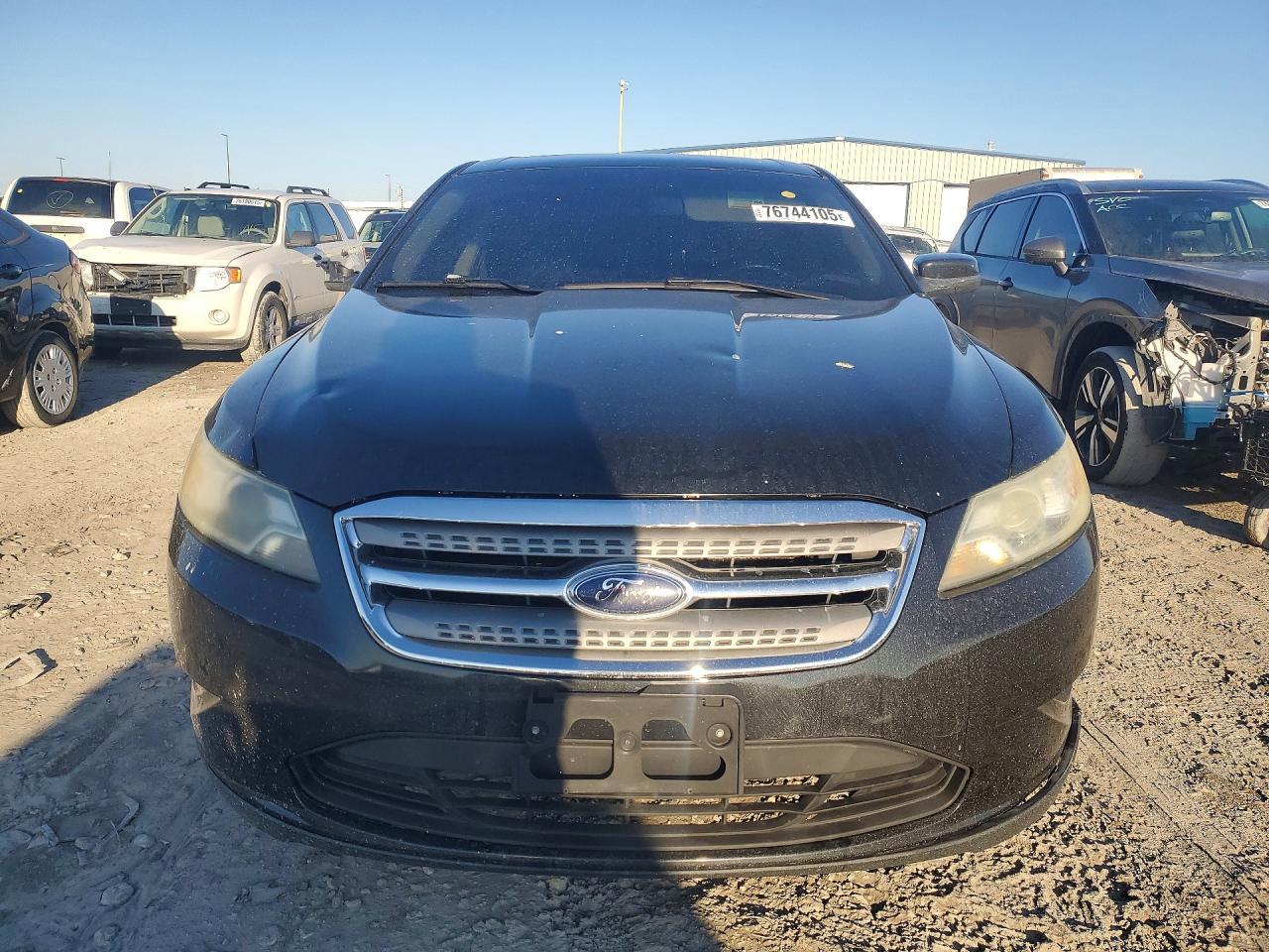 2010 Ford Taurus sel