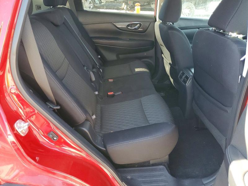 2017 Nissan Rogue sv