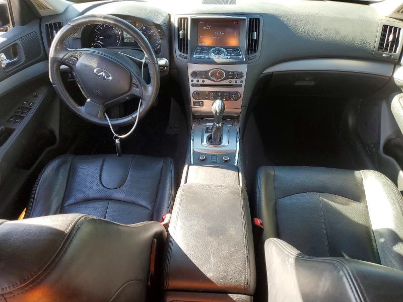 2015 Infinity Q40